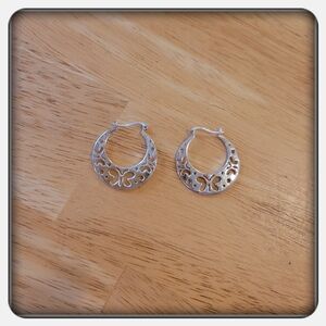 EUC Woman's Sterling Silver Butterfly Hoop Earrings